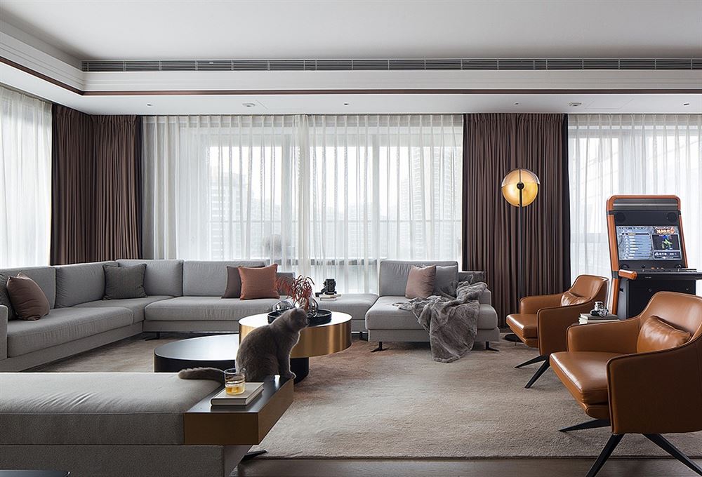 廣州市雅郡花園輕奢風(fēng)格二居室裝修案例