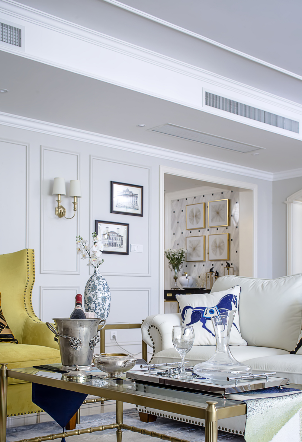 歐式輕奢風(fēng)格家裝設(shè)計室內(nèi)裝修效果圖-客廳茶幾 歐式輕奢風(fēng)格家裝設(shè)計室內(nèi)裝修效果圖-客廳茶幾