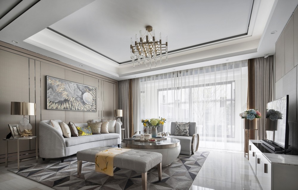 廣州市雅郡花園輕奢風(fēng)格四居室裝修案例