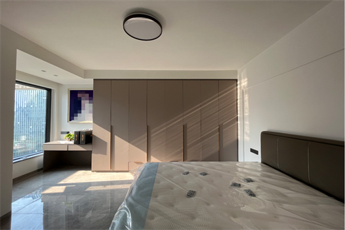 廣州市江山時(shí)代現(xiàn)代簡(jiǎn)約風(fēng)格三居室裝修案例